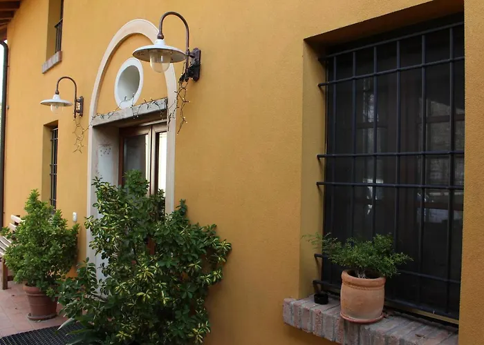 Podere Casino مزرعة للإقامة Mezzolara