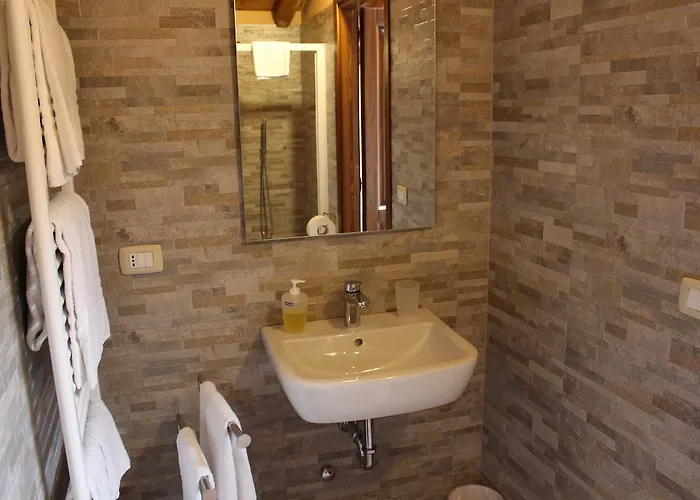 Podere Casino مزرعة للإقامة Mezzolara